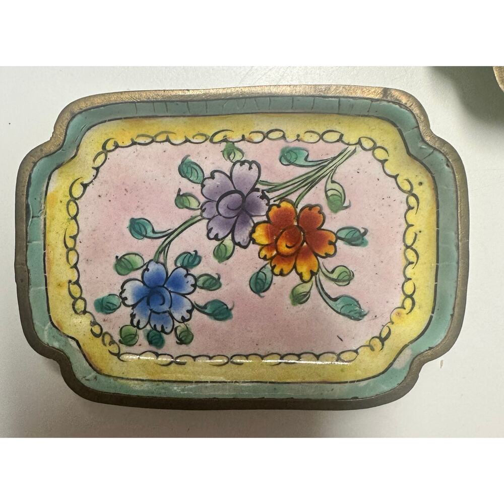 Charming Vintage Chinese Canton Enamel  Copper Miniature Trinket/Salt Dishes Set - Picture 3 of 9